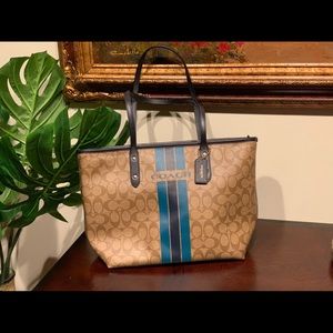 Coach signature tote